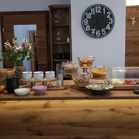 Apartmanhotel Embacher 3*